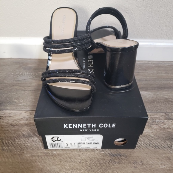 Kenneth Cole Amelia Flare Jewel Rhinestone Heeled Sandals - NWT - Picture 4 of 4
